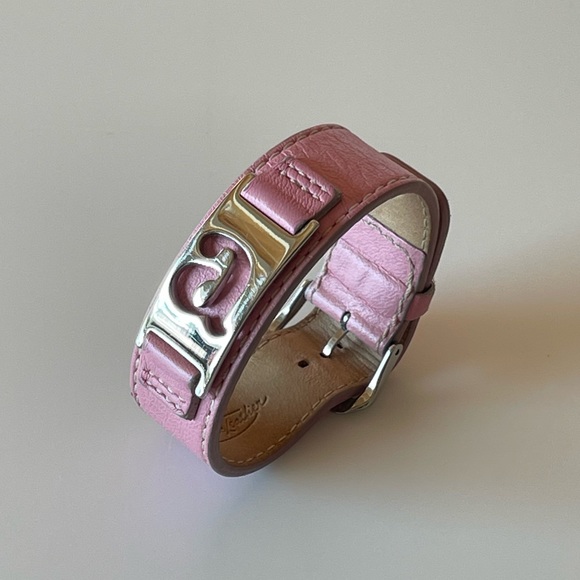 Fossil Pink Leather Bracelet with ‘A’ Silver Monogram Charm - Picture 3 of 7